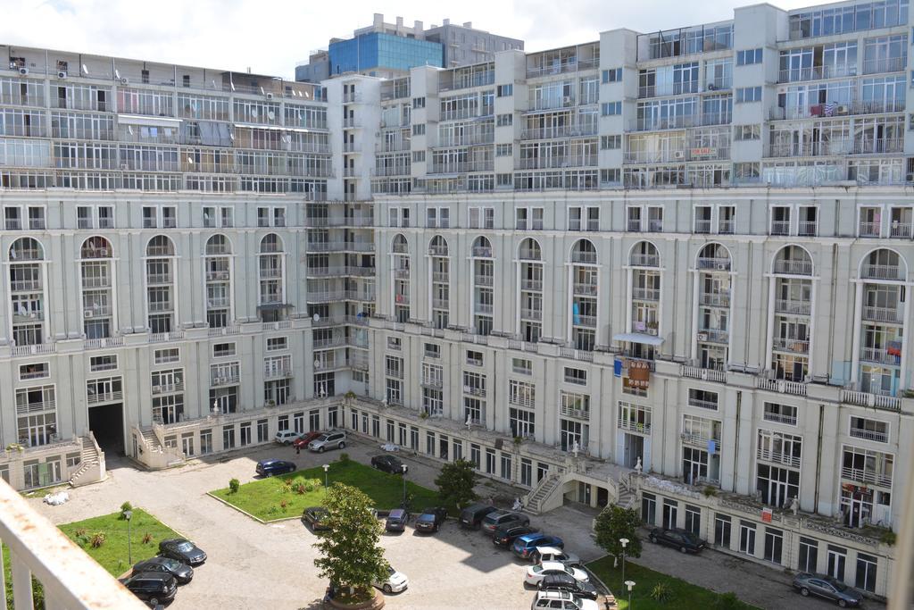 Apartment Magnolia Rustaveli 62 Батумі Екстер'єр фото
