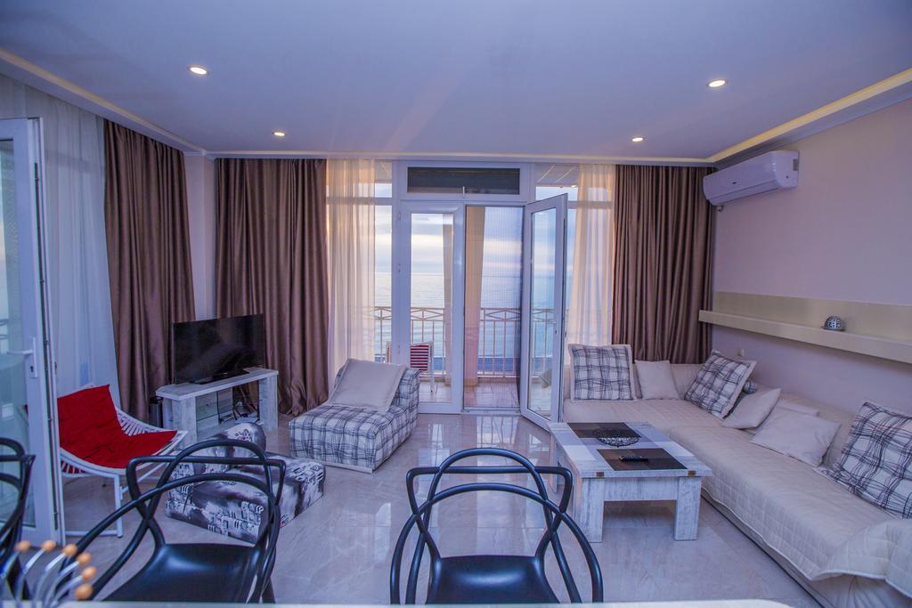 Apartment Magnolia Rustaveli 62 Батумі Екстер'єр фото
